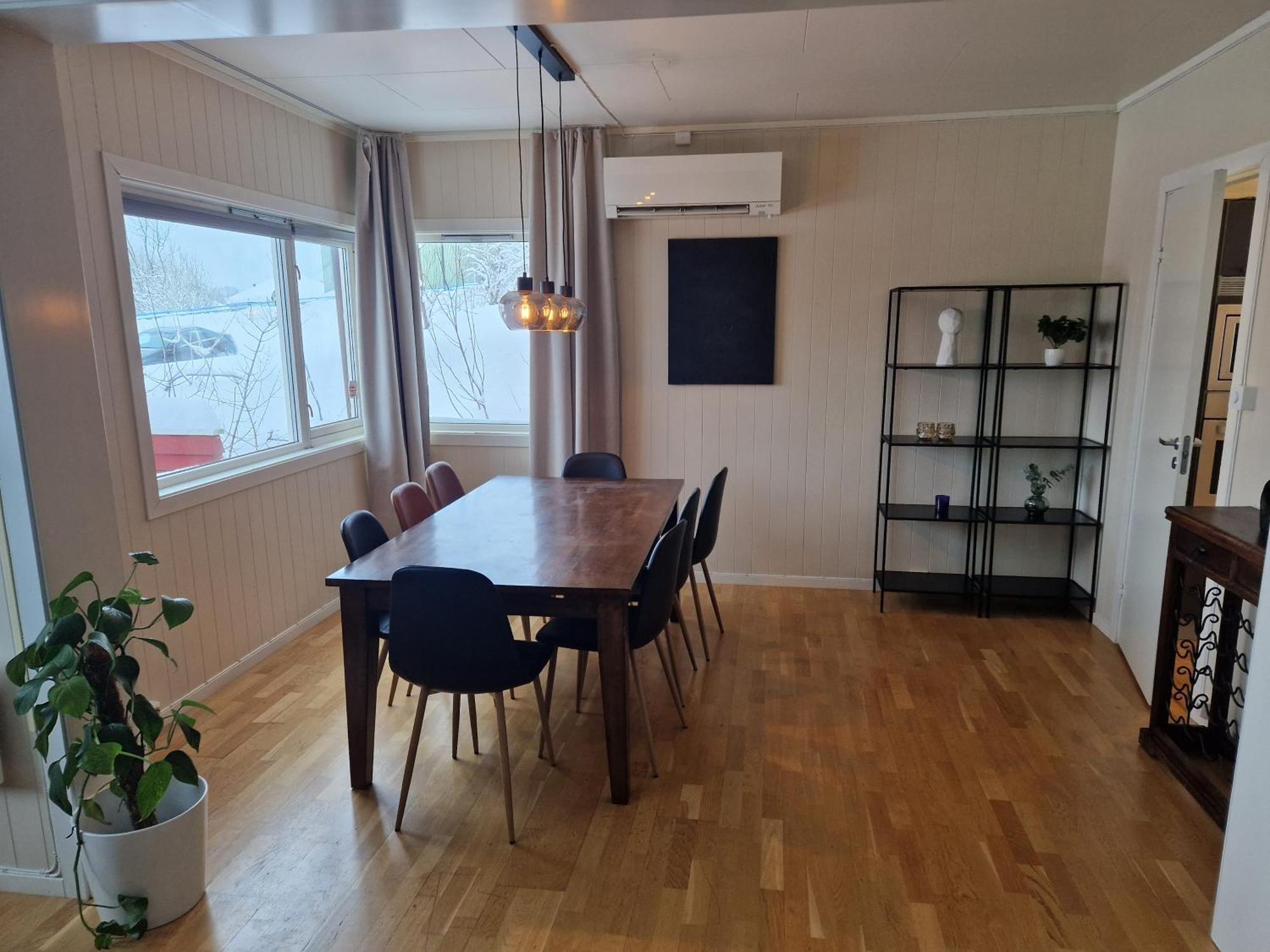 Semi-Detached House Downtown Apartment Tromso Ngoại thất bức ảnh